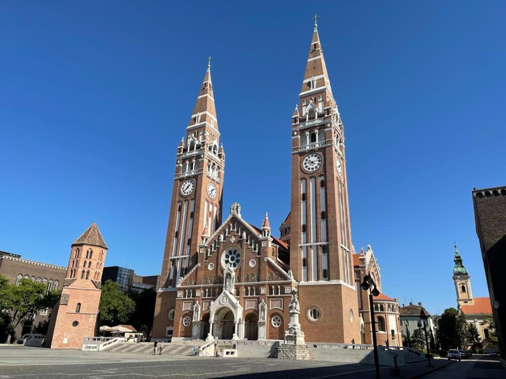 Synagoge View Loft Bestern 세게드 외부 사진
